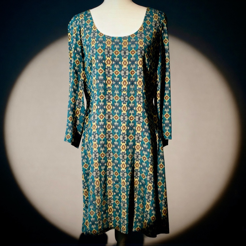 Fossil 100% Silk Teal Patterned Dress